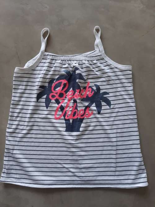 STRAPPY TOP SIZE 11-12 YEARS