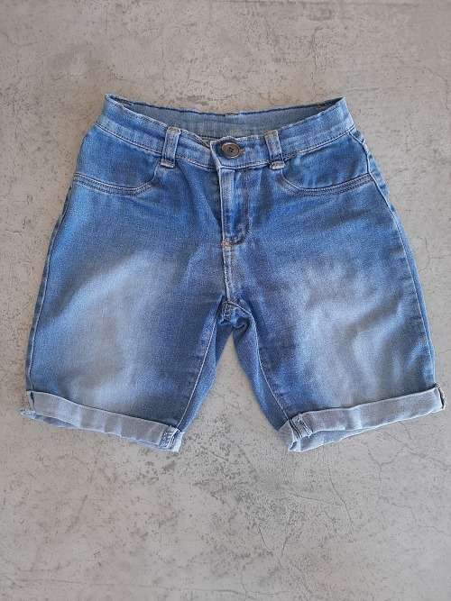 GIRLS SHORT SIZE 9-10 YEARS