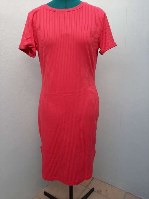 T-SHIRT DRESS SIZE M