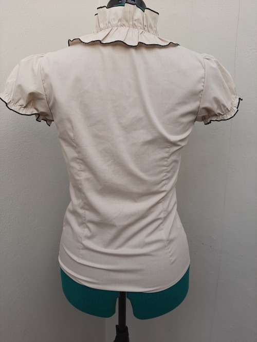 BUTTON-UP SHIRT SIZE SMALL