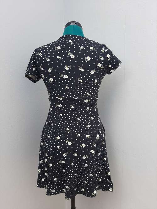 SOFT FEEL MINI DRESS SIZE MEDIUM
