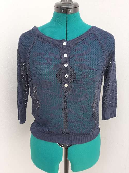CROCHET TOP SIZE SMALL