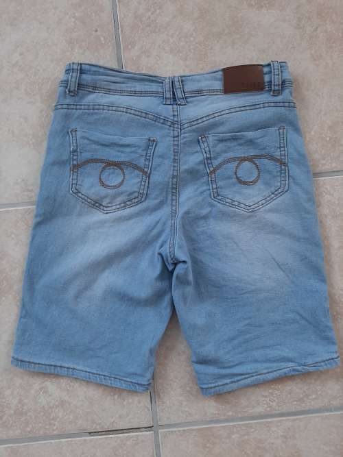 Denim short - size 32