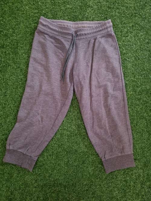 3/4 SWEATPANTS SIZE MED