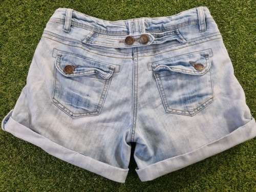 INSTINCT DENIM SHORT SIZE 8