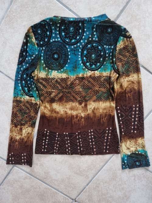 STUNNING LONG SLEEVE TOP SIZE 10