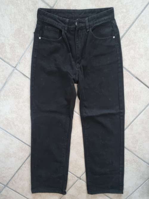 HIGH RISE JEANS SIZE M