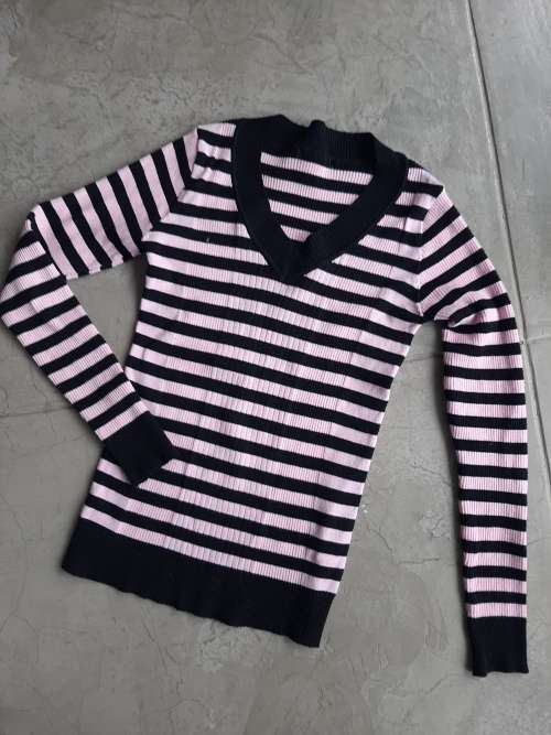 STRIPE KNIT TOP SIZE M