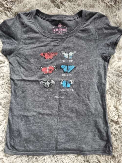 GREY T-SHIRT SIZE SMALL