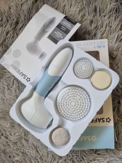 Safeway 4 in 1 face & body brush