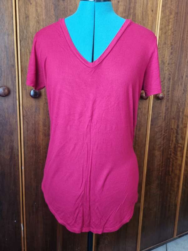 T-shirt. size 10