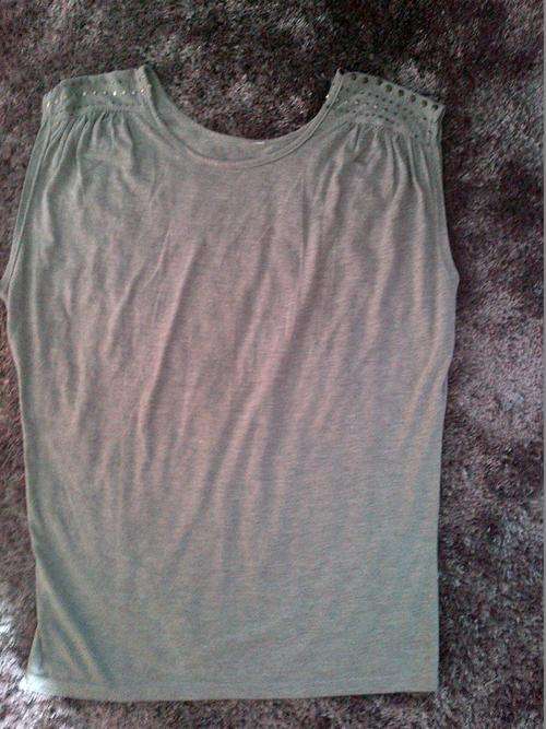 Very nice t-shirt size med/large
