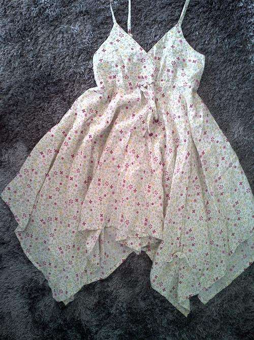 GIRLY DRESS AGE 6 YEARS