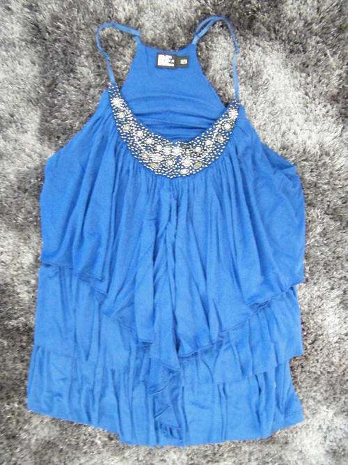 RE STUNNING TOP SIZE 10/34