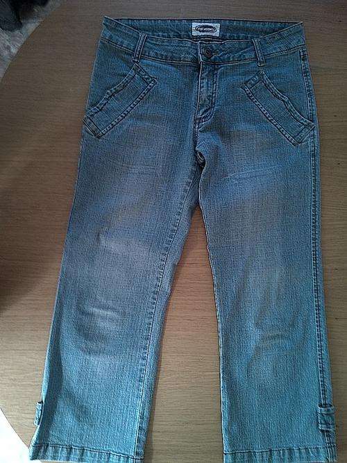 CAPRI JEANS SIZE 10