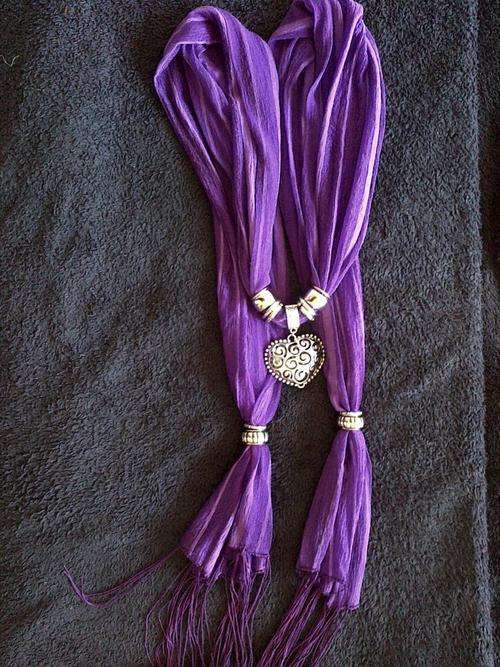 STUNNING SCARF