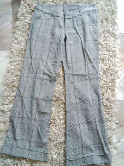 GREY AND BLACK CHECK PANTS SIZE 10/12