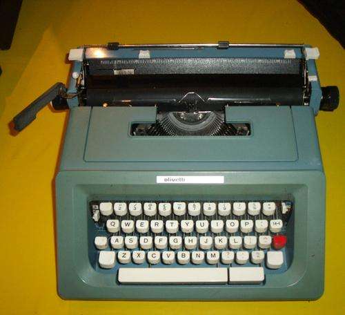 OLIVETTI STUDIO 46 TIKMASJIEN - Met 'n Olivetti tas.