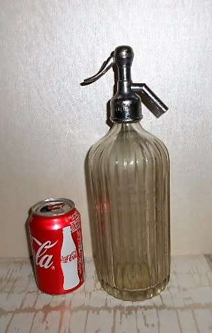 ANTIQUE & RARE  VICTORIA MINERAL CO. JOHANNESBURG BRANDED SYPHON made by BRITISH SYPHON CO