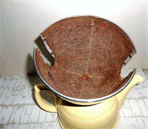 Art Deco Ceramic Teapot and Coffee with Insulated Chrome Cosy. Lovely yellow
