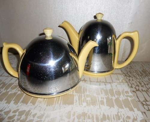 Art Deco Ceramic Teapot and Coffee with Insulated Chrome Cosy. Lovely yellow
