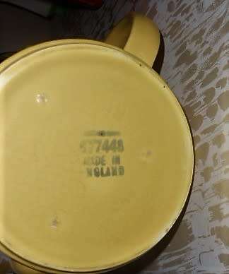 Art Deco Ceramic Teapot and Coffee with Insulated Chrome Cosy. Lovely yellow
