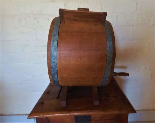 ANTIQUE, WHITE CEDAR CYLINDER BUTTER CHURN, 3 GALLON