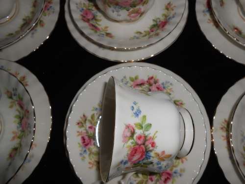 Royal Albert Moss Rose 6 Trios
