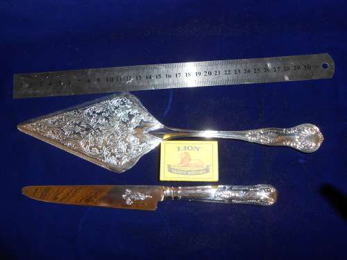 Kings pattern Cake Lifter and Cake knife ser 2