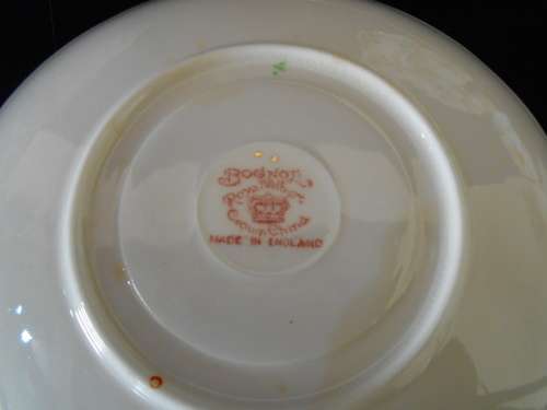 18 Piece Rare Royal Albert Crown China Bognor Tea Set (Countess)