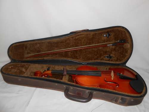 Violin with bow and case 55cm