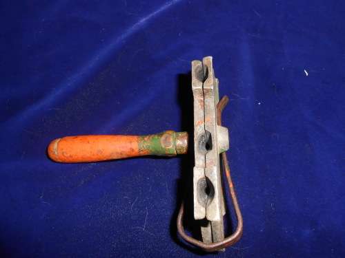 Rare Find Lead 3 Soldiers Mould