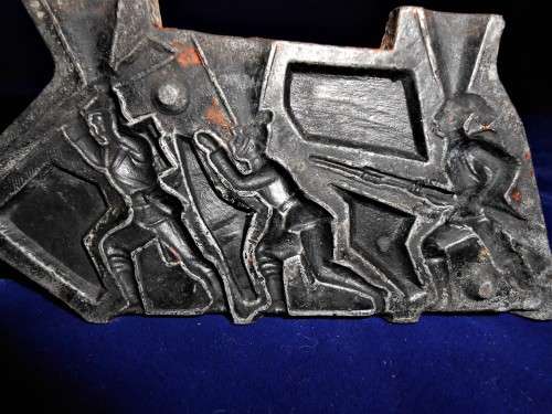 Rare Find Lead 3 Soldiers Mould