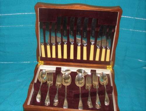 Canteen Cooper Bros Sheffield SP A1 cutlery set 38 pieces