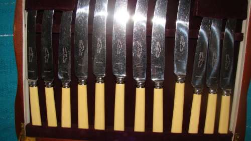 Canteen Cooper Bros Sheffield SP A1 cutlery set 38 pieces
