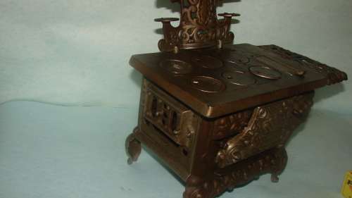 Antique Rare Royal Cast Iron Salesman`s Sample Cast Iron 6 Burner Stove