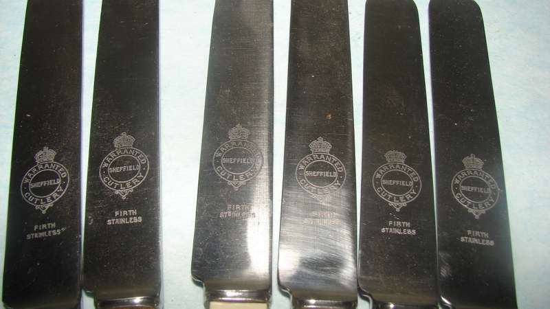 6 Sheffield Faux Bone Knives as new