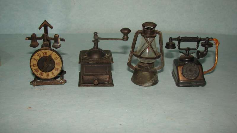 4x Mini Die Cast Pencil Sharpeners