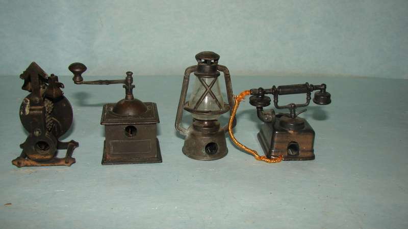 4x Mini Die Cast Pencil Sharpeners