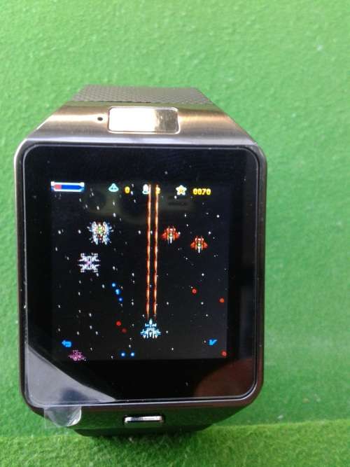Great Christmas present! Smartwatches with GAMES &FREE 4gb card. Free delivery for bulk purchases!