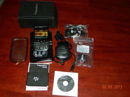 BlackBerry Curve 9300 3G in the Box (mint condition)
