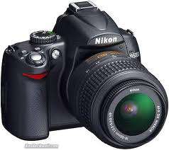 Nikon D5000 with a AF-S Nikon 18-55mm DX lens