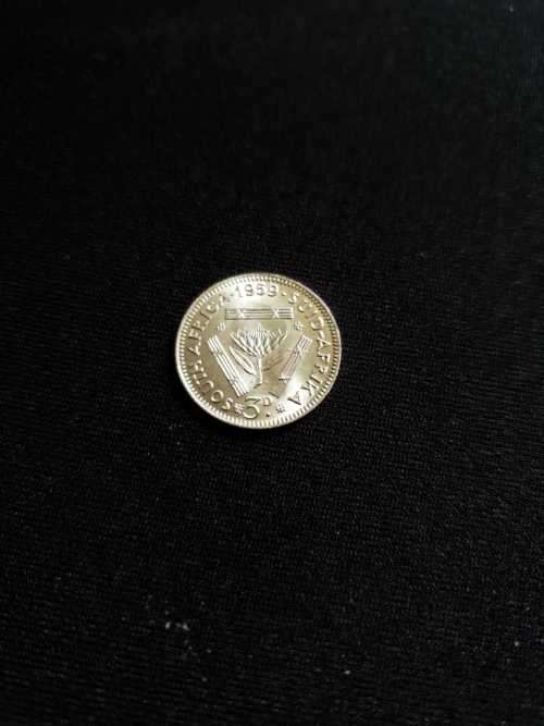 VERY SCARCE IN THIS CONDITION -  1959 3D BRILLIANT UNC - 100 AVAILABLE
