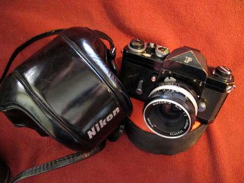 Black Nikon F,Plain Prism,Nikkor-H 50mm f2**Nippon Kogaku**
