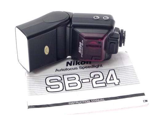 Nikon Autofocus Speedlight SB-24***Excellent++***