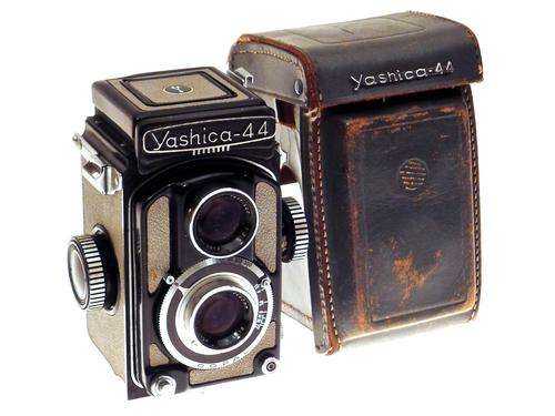 Black and Grey Yashica 44 with Yashikor 60mm f3,5***Very Stylish***