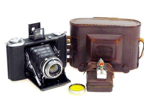 Zeiss Ikonta 521/16 with Zeiss-Opton Tessar 75mm f/3,5***Compact 6x6,Excellent***