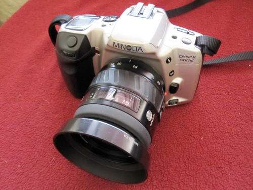 Minolta Dynax 500si with AF 28-80mm with Macro