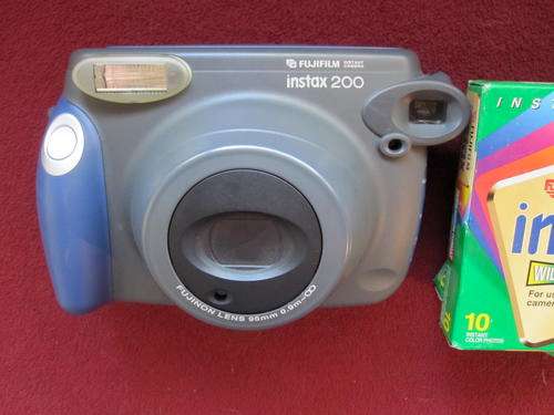 Fujifilm Instax 200 with 2x Packs Instax Film(20 exp)