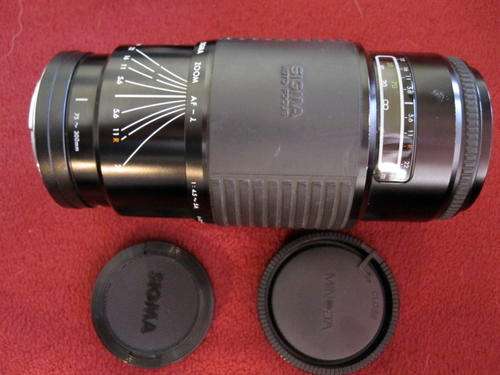 Sony Alpha/Sigma AF 75-300mm Zoom plus FREE Minolta Dynax 4 Body
